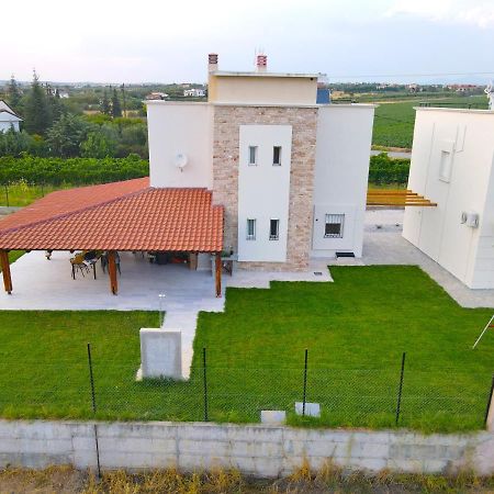 Mythic Villas Epanomi Exterior photo