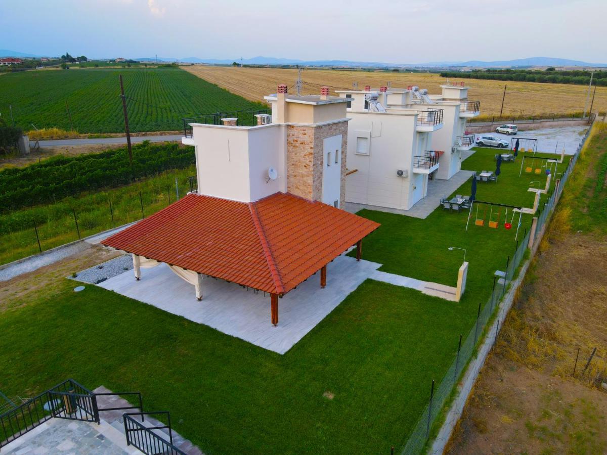 Mythic Villas Epanomi Exterior photo